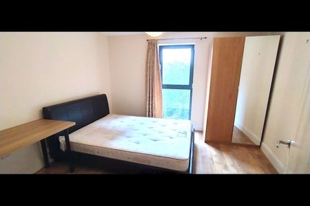 2 Bed Flat, Spa Road, SE16 - Photo 4