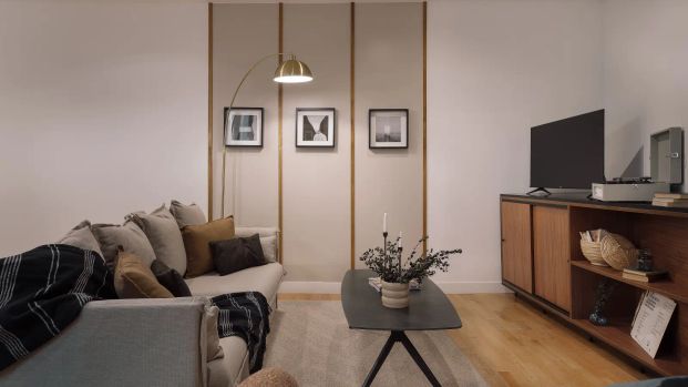 1-bedroom apartment for rent in Almagro, Madrid - Photo 1