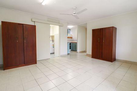 NEAT TWO-BEDROOM UNIT IN CONVENIENT LOCATION - Photo 2