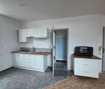 Location Appartement 3 pièces 63m² ARMENTIERES 59280 - Photo 2