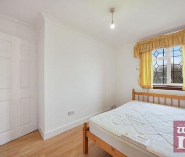 3 bedroom flat to rent - Photo 2