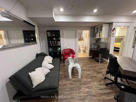 For Lease - 193 Selwyn Road Unit# Basement, Richmond Hill, Ontario - Photo 3