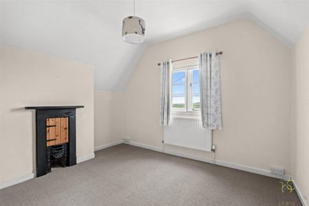 2 bedroom semi-detached house to rent - Photo 3