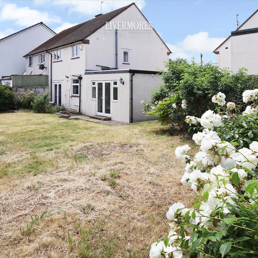 3 bedroom Semi-Detached House to let - Photo 1