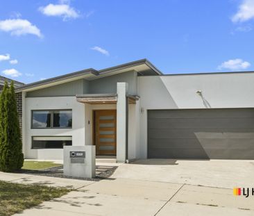 Your dream family home awaits in Moncrieff! - Photo 4