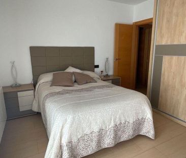 Piso de alquiler en Calle Gloria Fuertes, 3, Casco Histórico - Photo 2