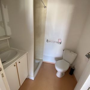 Location Appartement 1 pièce 20m² RODEZ 12000 - Photo 2