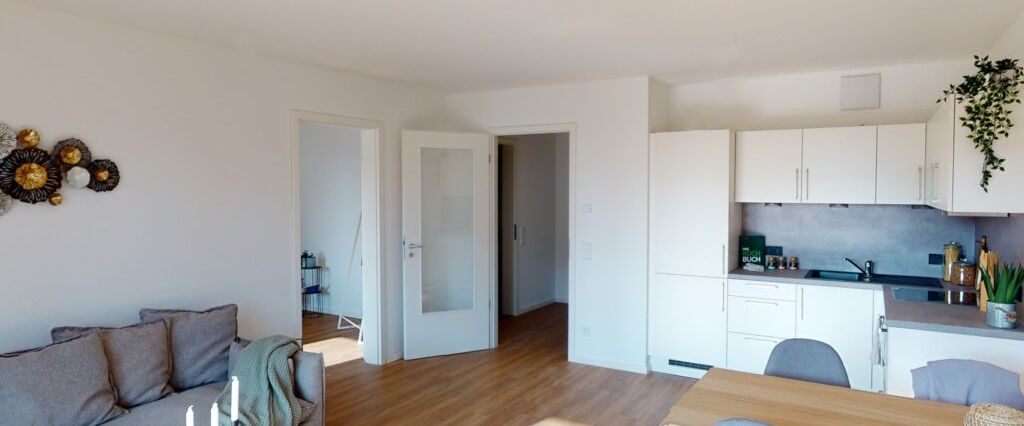 Praktisch geschnittene 3-Zimmer-Wohnung mit Balkon und Stellplatz! - Foto 1