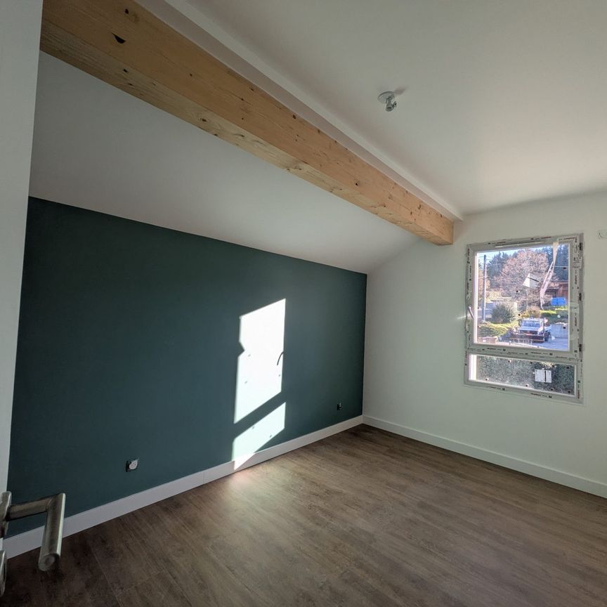 Location Maison 5 pièces 94m² HERBEYS 38320 - Photo 1