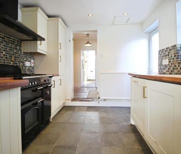 3 bedroom terraced house to rent - Photo 5