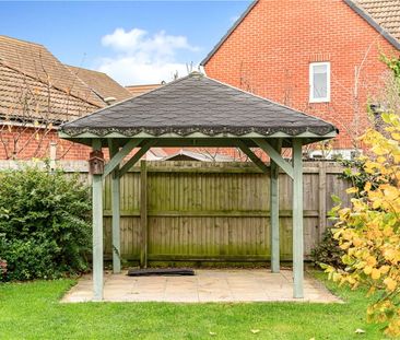 **6 MONTH LETTING**Modern 4 bedroom detached house on the edge of G... - Photo 1