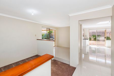 Great 3 x 1 in Rockingham - Photo 2