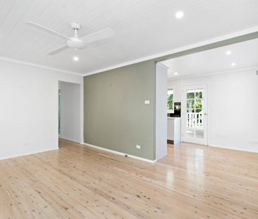 Charming Bayview Cottage with Spacious Entertaining Areas - Photo 5