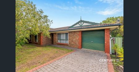 Spacious Family Home in a Prime Coastal Location - Photo 3