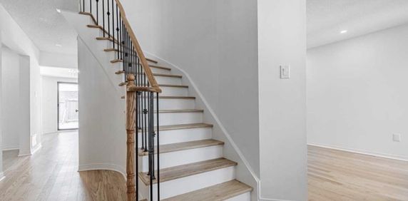 For Lease - 73 Ready Court, Brampton, Ontario - Photo 2