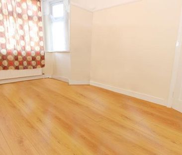 4 bedroom house to rent - Photo 2