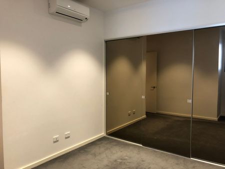 Live Larger On The CBD Fringe - Photo 3