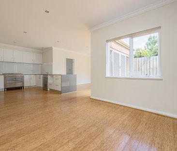 160 Clauscen Street, Fitzroy North VIC 3068 - House For Rent | Domain - Photo 4