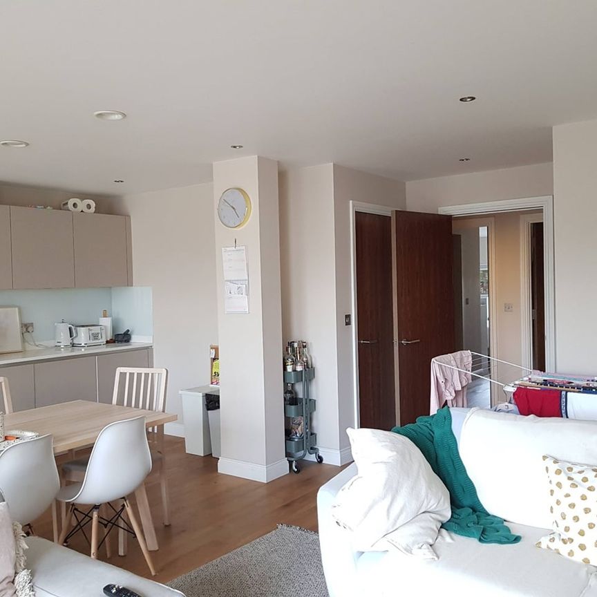 2 Bed Flat, Lyden Court, N19 - Photo 1