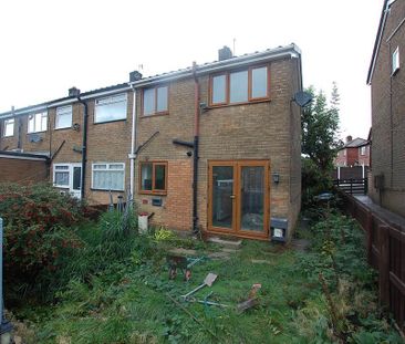 2 bedroom end of terrace house to rent - Photo 3