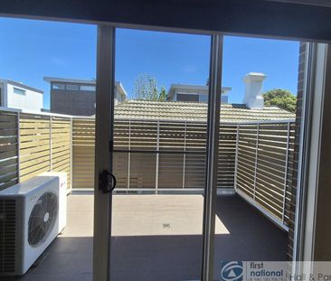 Bright and spacious 1-bedroom apartment - Photo 3