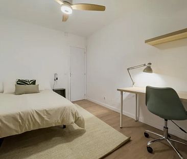 Carrer de Concepción Arenal, Barcelona, Catalonia 08027 - Photo 4