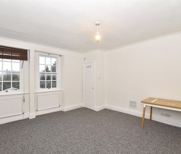 1 bedroom parking to rent - Photo 5