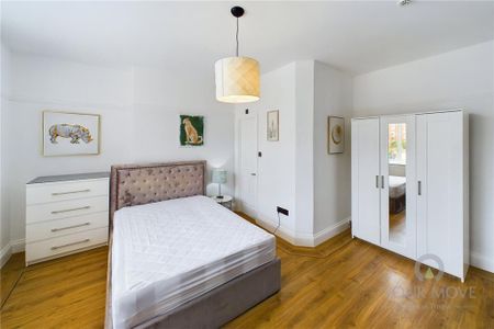 1 bedroom in a house share to rent - Photo 2