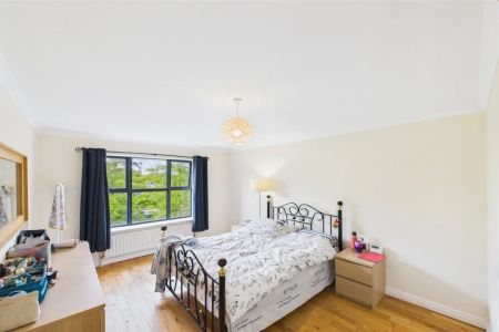 17 Clarendon Quay, Clarendon Dock - Photo 5
