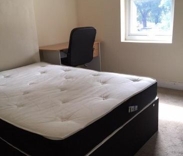 4 bedroom terraced house to rent - Photo 4