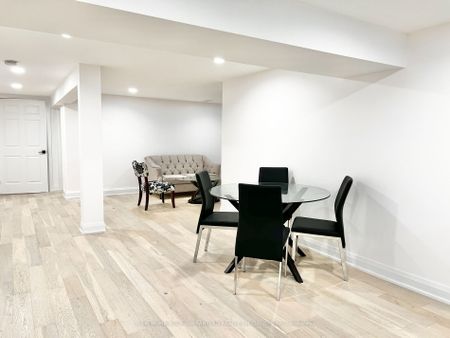 For Lease - 2 Pannahill Road Unit# Room 2, Toronto, Ontario - Photo 2