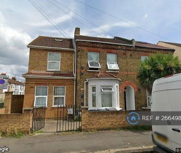 1 bedroom in a house share to rent - Photo 6