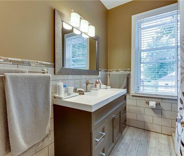 For Lease - 22 Queen Street, Innisfil, Ontario - Photo 5