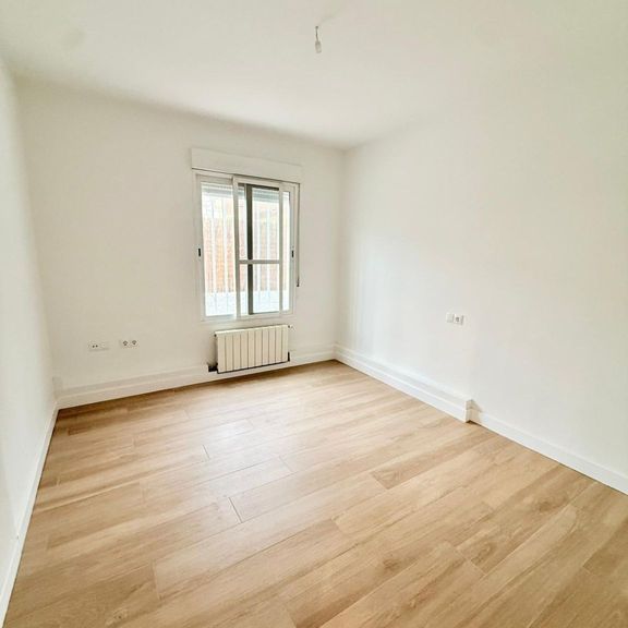 4 room luxury Detached House for rent in Rocafort, Valencia - Photo 1