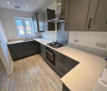 2 bedroom semi-detached house to rent - Photo 4