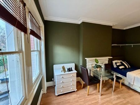 Room in a Shared House, Ravenscroft Road, W4 - Photo 4