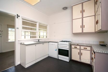 36 Station Street, Burwood - Photo 2