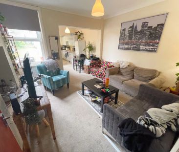 To Rent Bemister Road, Winton, Bournemouth, BH9 £1,680 pcm Tenancy ... - Photo 2