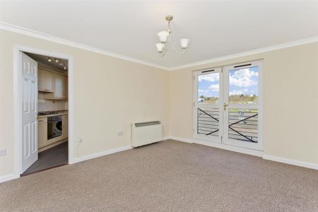 2 bedroom flat to rent - Photo 2