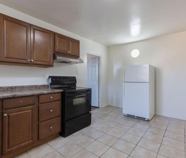 For Lease - 389 Elizabeth Street Unit# Unit 5, Grimsby, Ontario - Photo 3