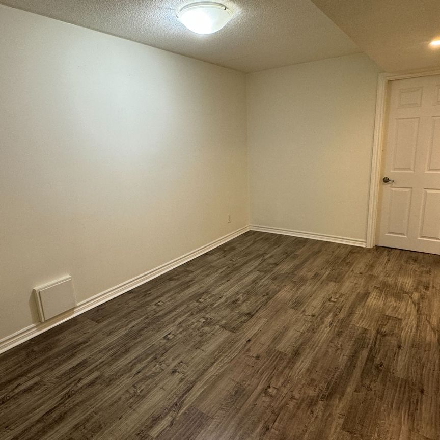 For Lease - 5464 Tenth Line Unit# BSMT, Mississauga, Ontario - Photo 1