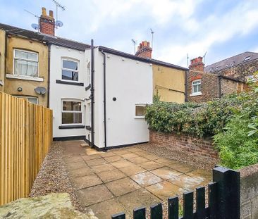 2 bedroom terraced house to rent - Photo 5