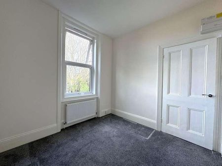 Shorncliffe Road, Folkestone, CT20 - Photo 5