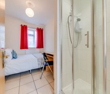 £629 p/w (£2,726 pcm) - Photo 5
