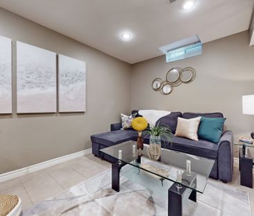 For Lease - 14 Piazza Crescent, Vaughan, Ontario - Photo 4