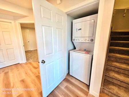 BSMT 2603 208 St Northwest - Photo 3