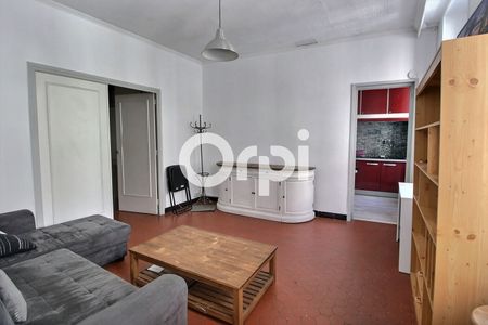 Appartement 3 pièces 48m2 MARSEILLE 5EME 950 euros - Photo 2