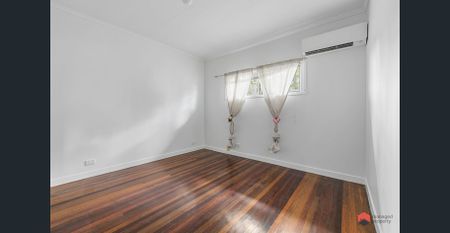 Refreshed home in convenient location - Photo 4