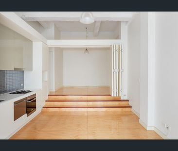 One-bedroom apartment in Powerhouse development - Photo 2