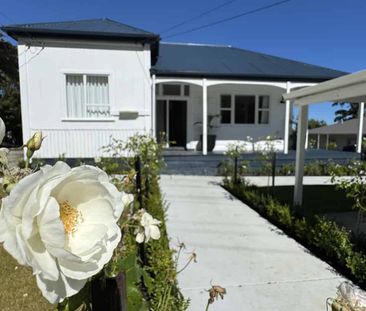 Central Greymouth - 3 + 1 Bedrooms - Photo 2